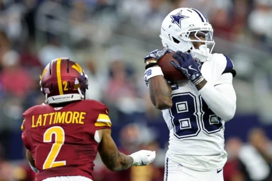 Cowboys dominate on both sides of the ball, beat Commanders 44-22.