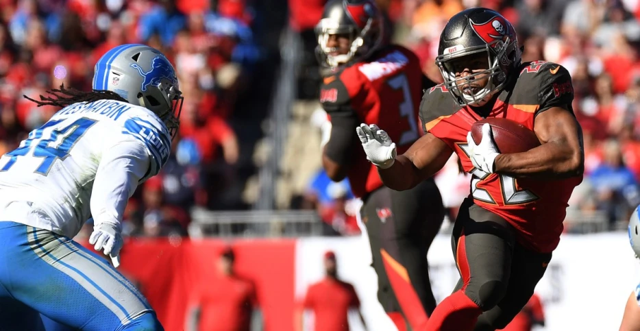 Former Buccaneers, Boise State RB Doug Martin dies at age 36