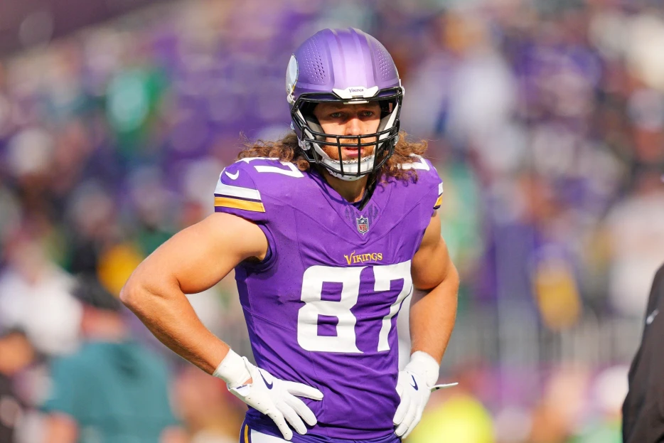 T.J. Hockenson Thought Overturned Touchdown Catch Against Eagles was “Ridiculous”
