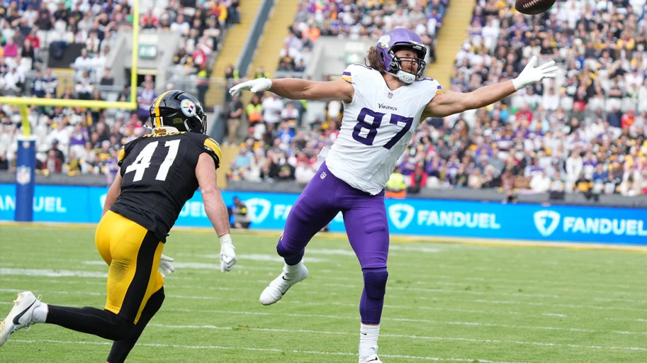 Vikings’ TJ Hockenson openly questions catch rule after late TD was taken away
