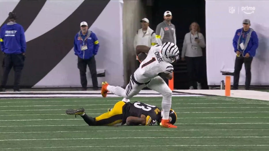 ‘Ain’t Gonna Sugarcoat Nothing:’ Darius Slay Implies Mike Tomlin Chewed Out Steelers After Bengals Loss