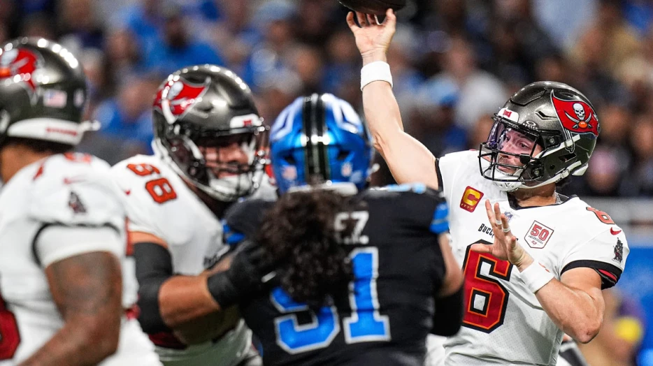 Buccaneers fans are livid after controversial Lions interception