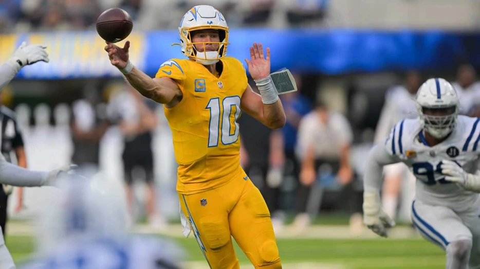 Chargers’ Justin Herbert makes NFL history with epic statline in loss vs Colts