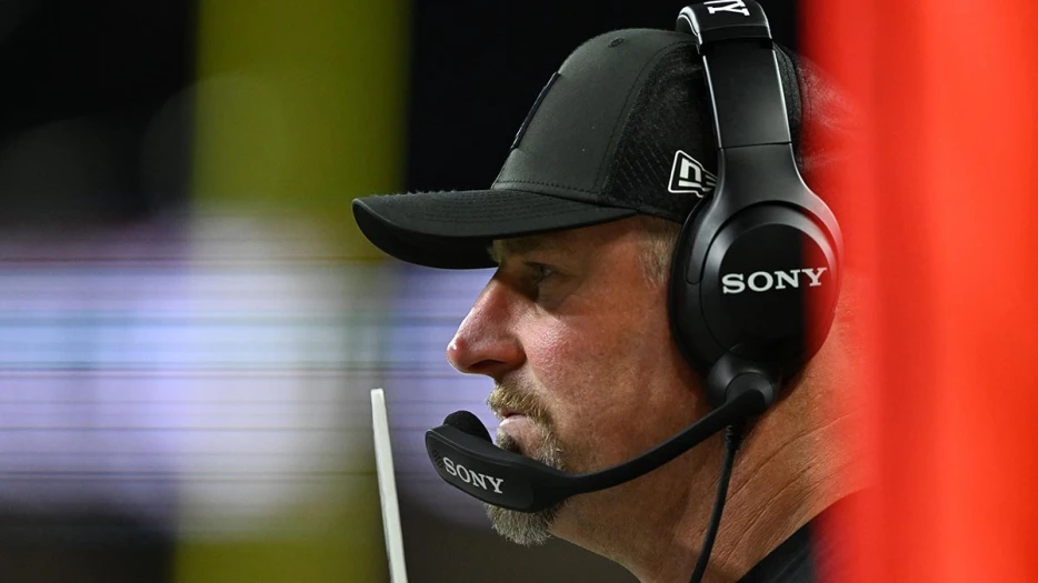 Lions coach Dan Campbell’s bold MNF challenge vs. Buccaneers has fans buzzing