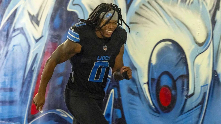 Lions legend Barry Sanders’ eye-opening message to Jahmyr Gibbs has fans wanting him at every game