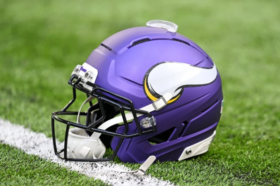 NFL Insider Urges Minnesota Vikings to Trade for Pro Bowl QB
