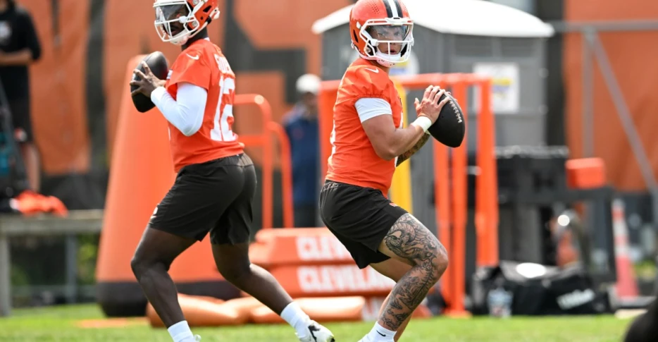 Browns treating the QB position like a real NFL team