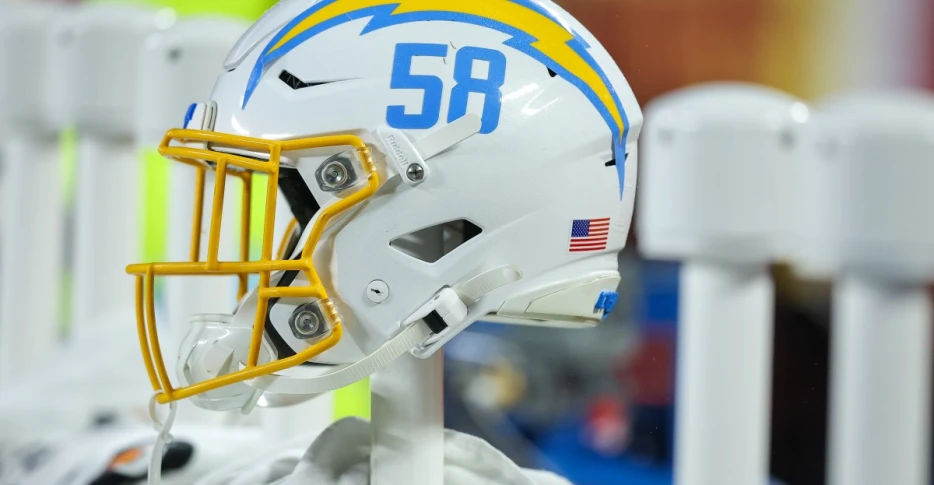 Chargers Reacts Survey Week 8