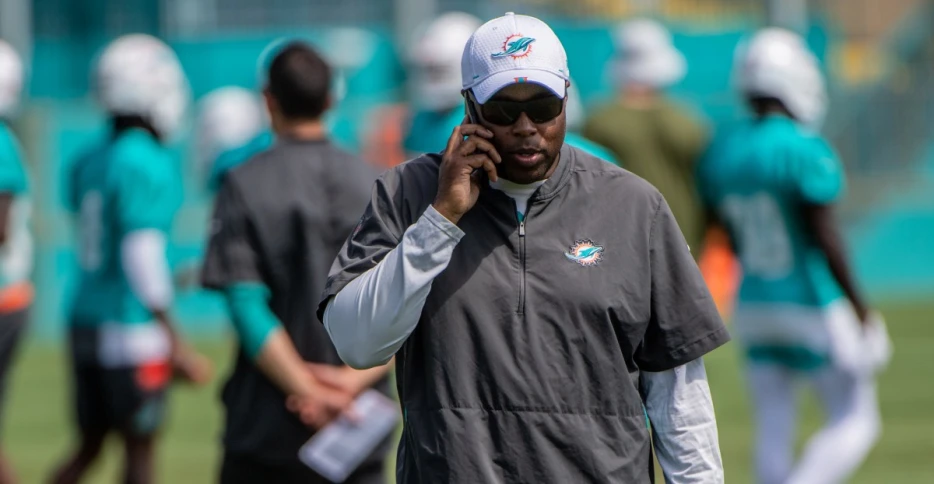 Miami Dolphins have two of top ten trade targets ahead of NFL deadline