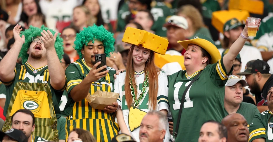 Packers Reacts Survey Week 8