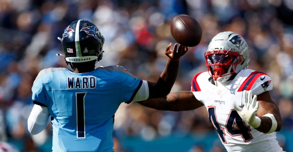 Patriots linebacker K’Lavon Chaisson named AFC Defensive Player of the Week