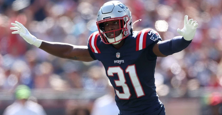 Patriots vs. Browns Wednesday injury report: Rookies Elijah Ponder, Craig Woodson sidelined