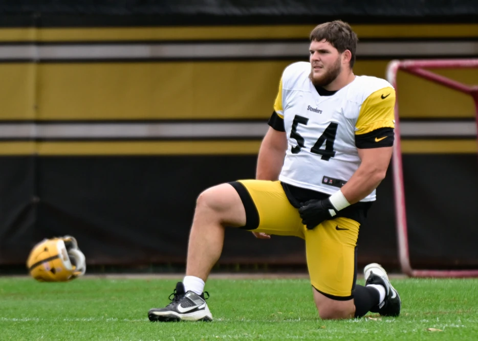 Steelers Starting OL Unexpectedly Added to Injury Report