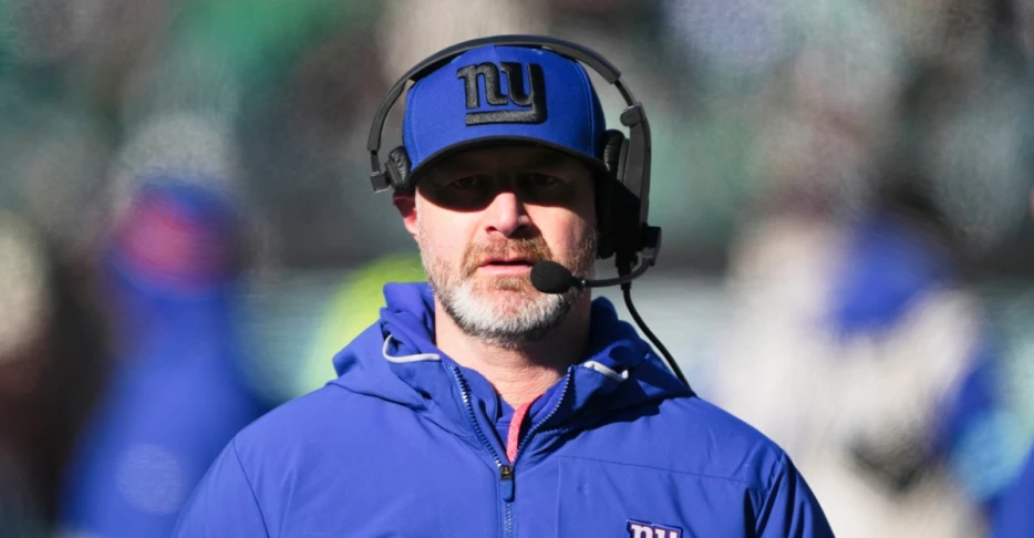 Survey: Should the Giants fire Shane Bowen?