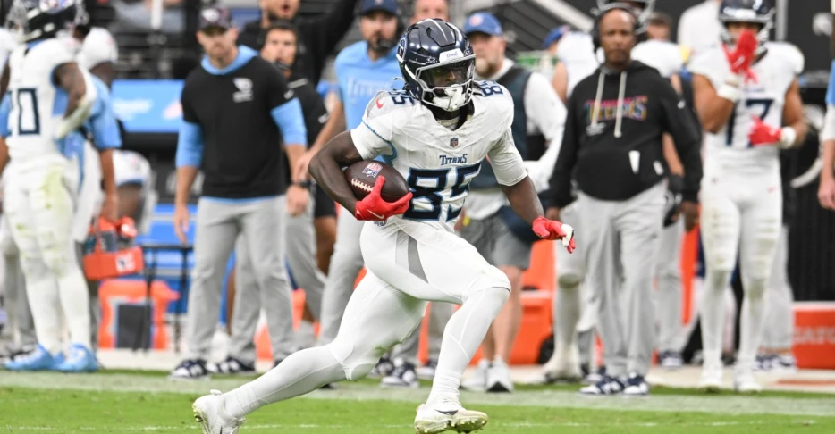 Three Titans on top 2025 NFL trade deadline candidates list