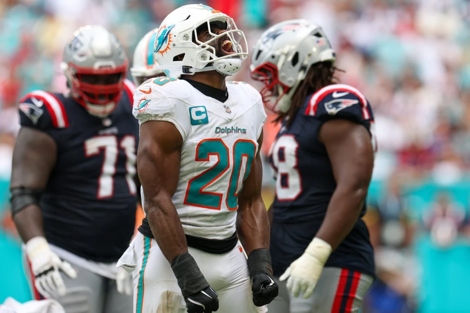 Dolphins Create $3M Of Cap Room By Reworking LB Jordyn Brooks’ Deal