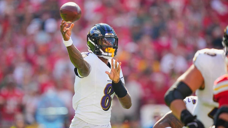 Ravens’ Lamar Jackson practices Thursday amid hamstring injury