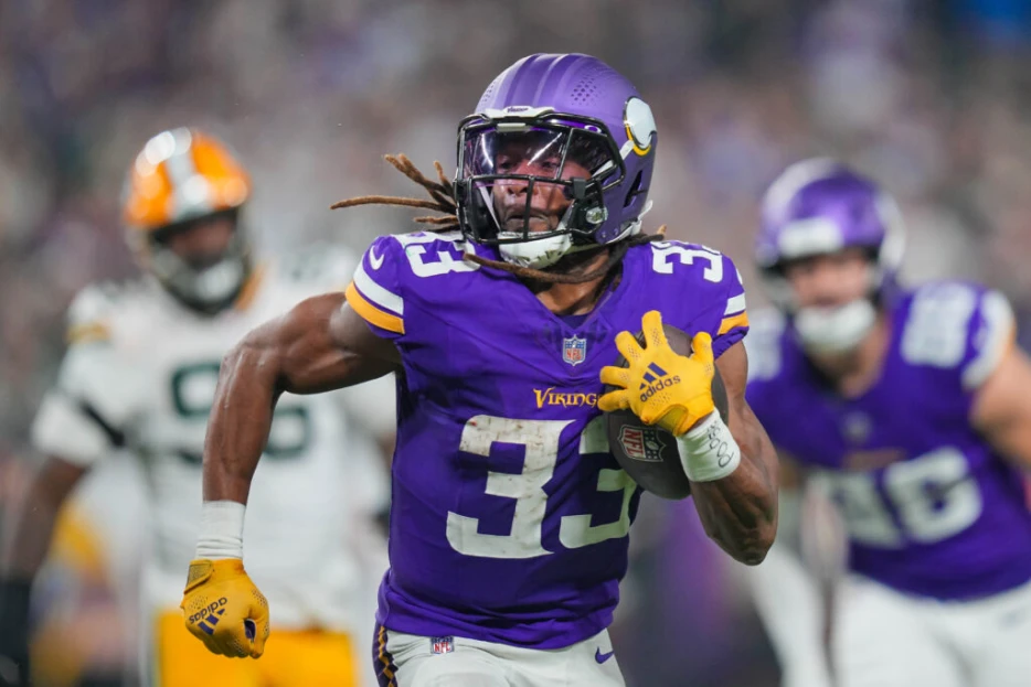 Vikings Activate RB Aaron Jones From IR