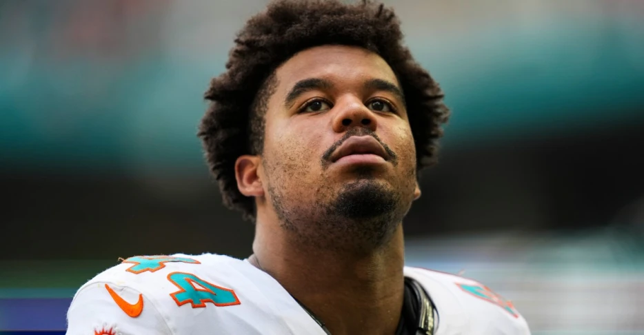 Anthony Weaver critical of Chop Robinson at Thursday press availability