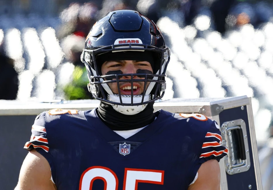 Bears Rule Out Five From Week 8, Including TE Cole Kmet