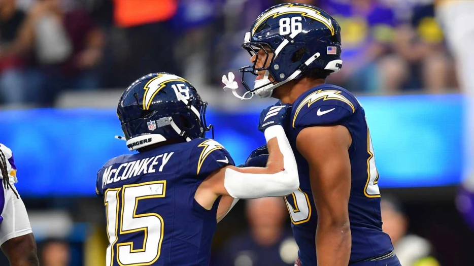 Chargers’ Oronde Gadsden II joins Mike Ditka with torrid 2-game stretch