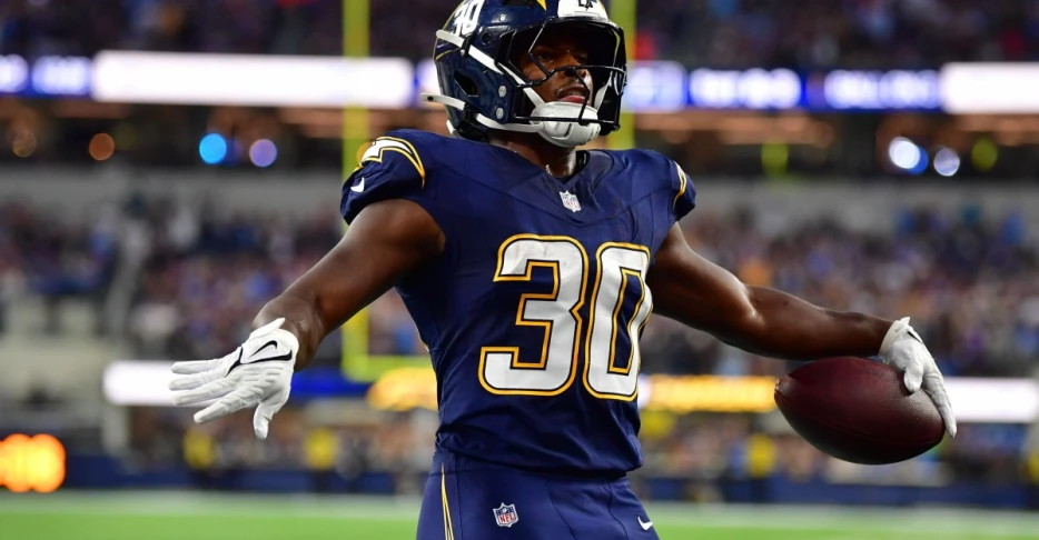 Chargers-Vikings Game Recap: Herbert, Vidal run wild in 37-10 win