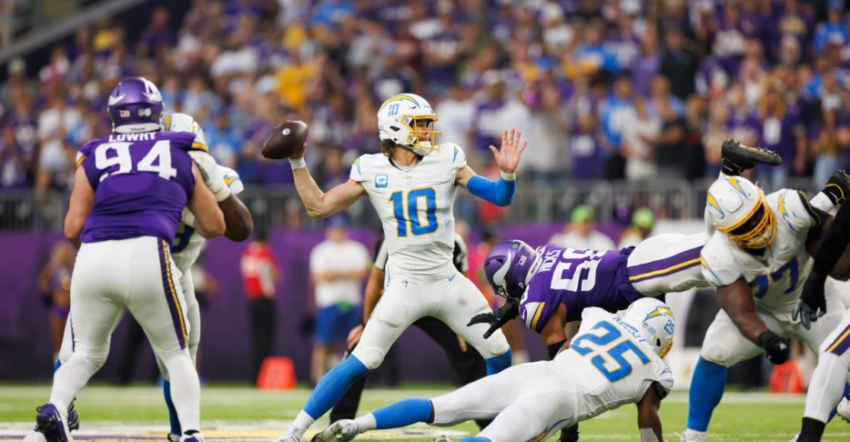 Chargers vs. Vikings ‘TNF’ Week 8 open thread