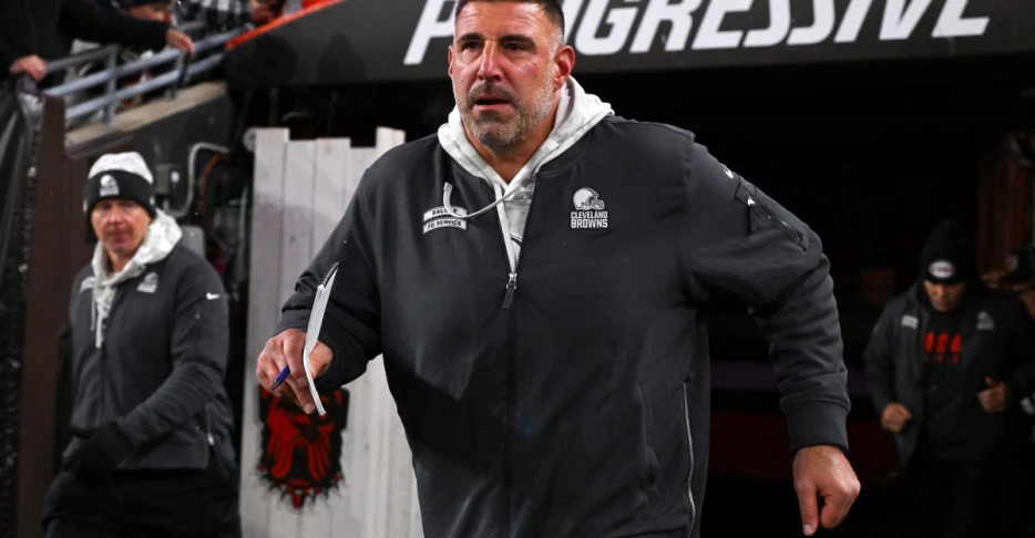 Daily Dawg Chow 10/24: Browns news, final preparations being made for big mathchup with New England, more