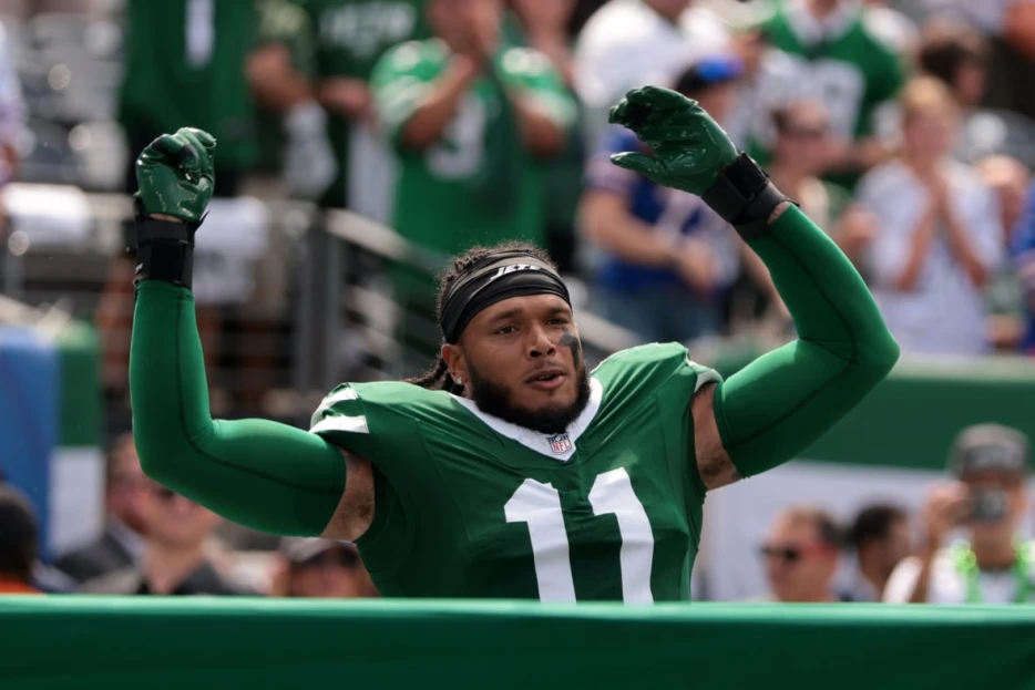 Former Jets Pro Bowler Told He’s Off the Trading Block Despite 0-7 Start