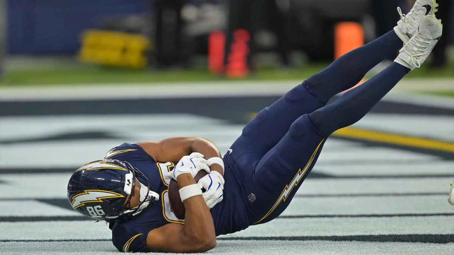 Oronde Gadsden ends nearly 10-year Chargers drought in TNF vs. Vikings