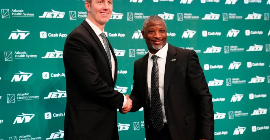 There’s a lot of chatter emerging about the Jets trading players at the upcoming NFL trade deadline