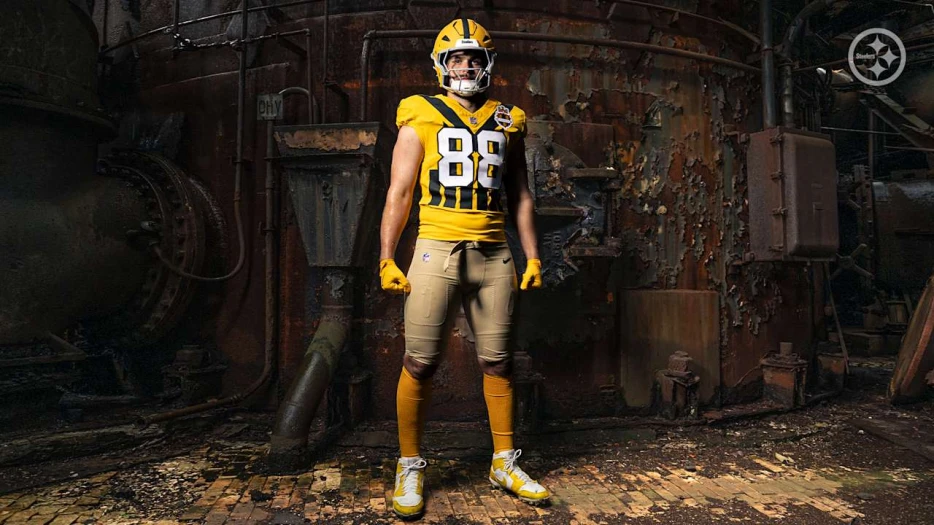 ‘Too Much Yellow’: Steelers Stars Sound Off on Throwback Uniforms vs. Packers