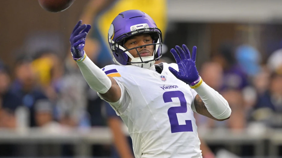 Vikings Fans can’t believe Isaiah Rodgers’ pick-six off Justin Herbert was overturned