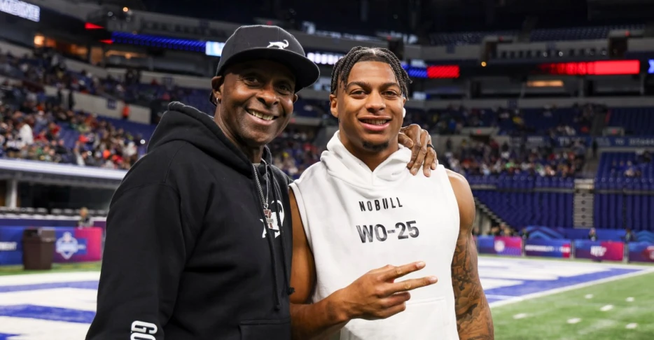 Browns roster: Team works out 6 for offense including Hall of Famer’s son