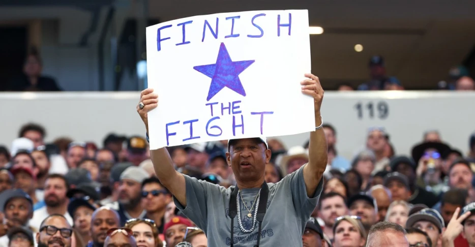 Cowboys fans trying to stay optimistic as team heads to Denver