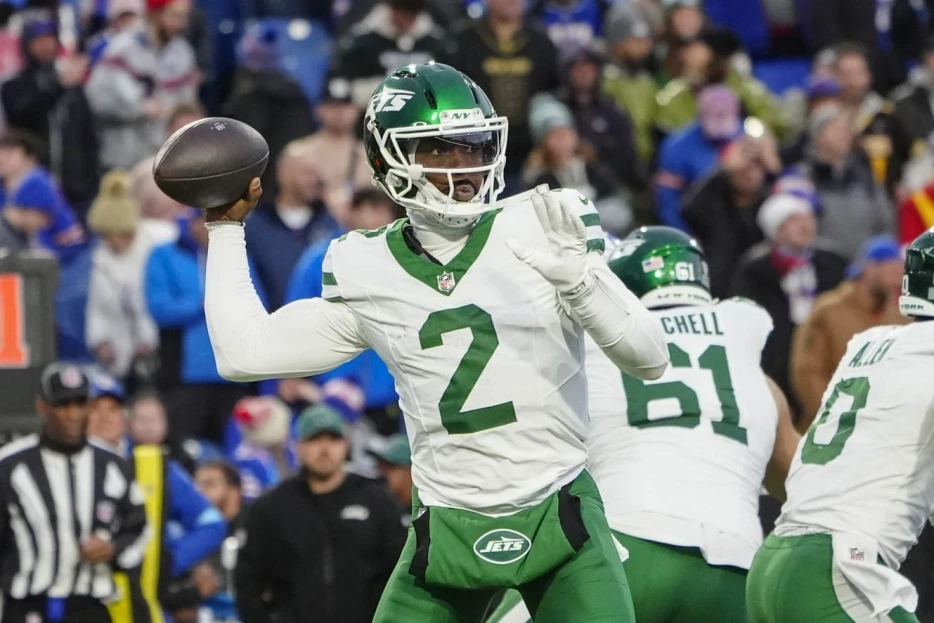 Jets QB Tyrod Taylor Out For Week 8, Justin Fields To Start