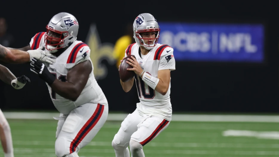 Patriots’ Mike Onwenu Gushes Over Playing With Drake Maye