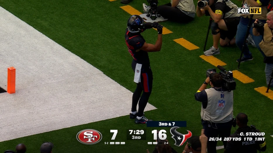 C.J. Stroud finds Xavier Hutchinson for a 30-yard TD, extending Texans' lead over 49ers