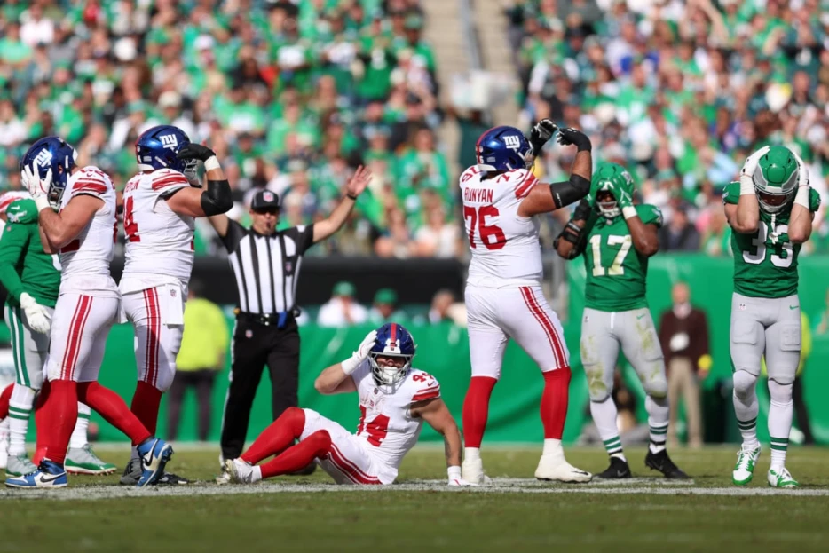Giants Season Takes Another Dark Turn With Gruesome Injury to Star Rookie