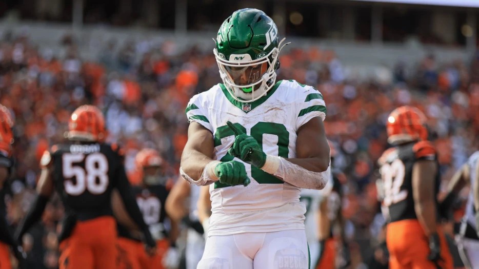 Jets’ Breece Hall TD pass caps wild comeback vs. Bengals for Aaron Glenn’s 1st win