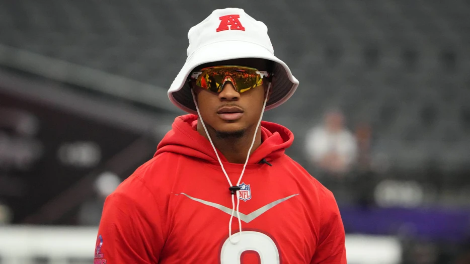 Patrick Surtain II suffers shoulder injury vs. Cowboys after earlier scare