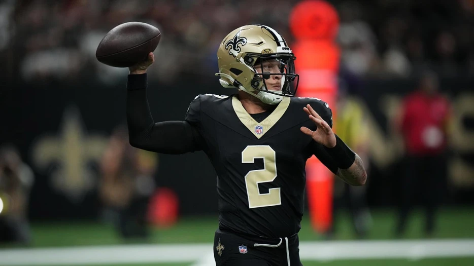 Saints’ Spencer Rattler gets benched for Tyler Shough during Buccaneers game