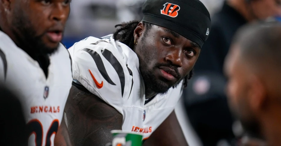 Bengals defense searching for answers and a lot of them