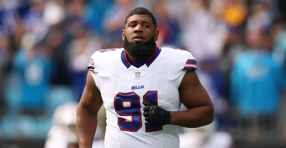 Bills DT Ed Oliver “out indefinitely” with biceps tear