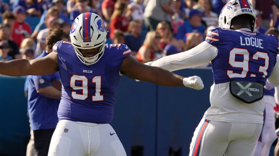 Bills fearing worst with Ed Oliver biceps injury