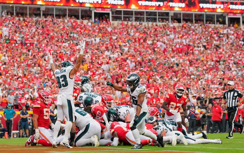 Dan Orlovsky is Now an Enemy of the Tush Push