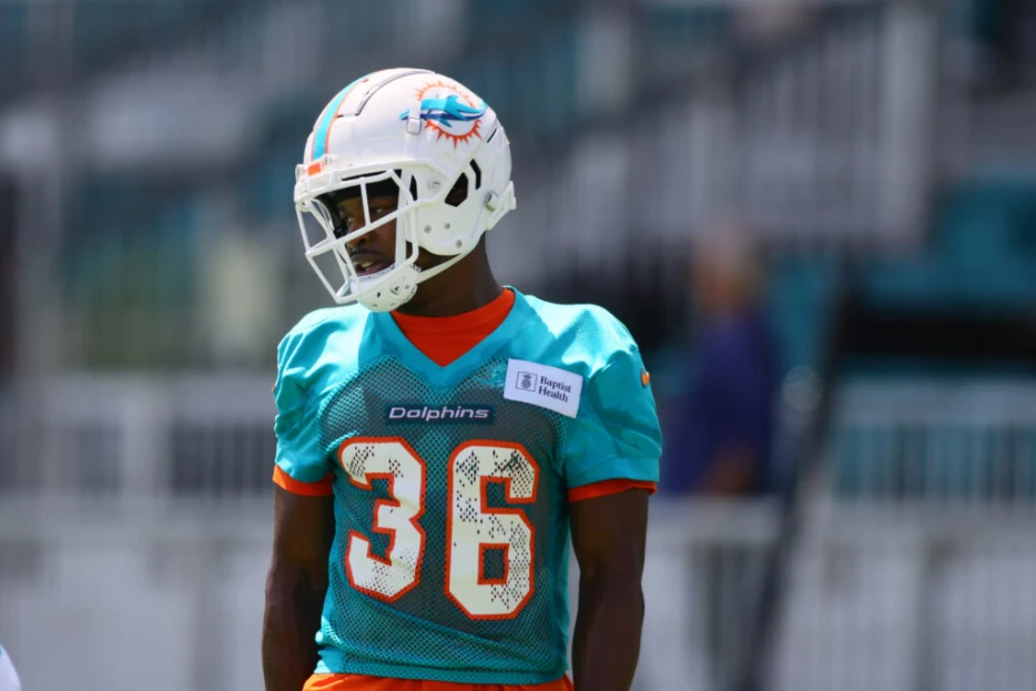 Dolphins CB Storm Duck Out For Season