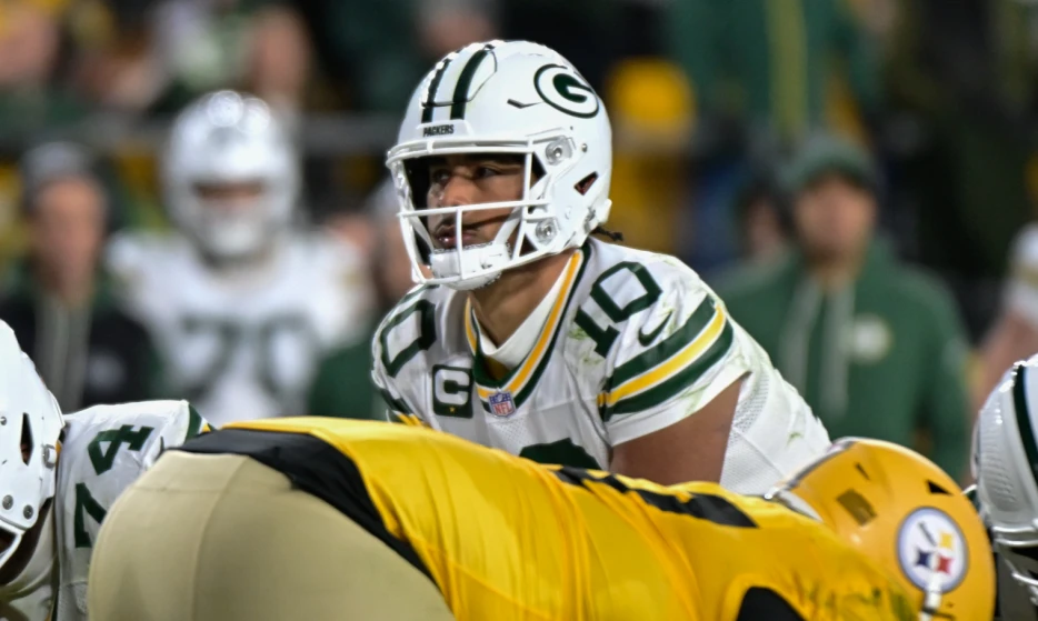 Jordan Love Made NFL History in Win over Steelers