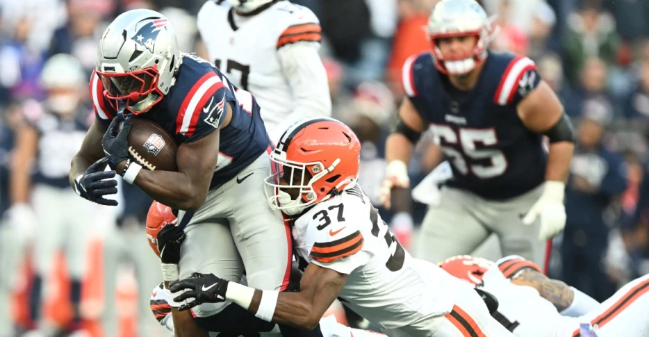 Patriots’ Terrell Jennings closing in on 53-man roster spot after final reversion