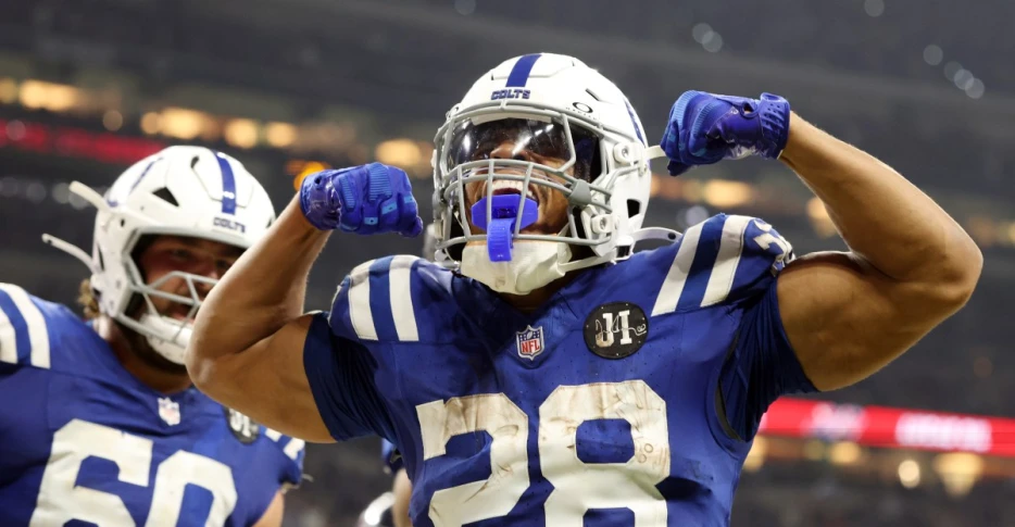 Rapid reaction: Colts remain scary, giving Titans nightmares this Halloween week, 38-14